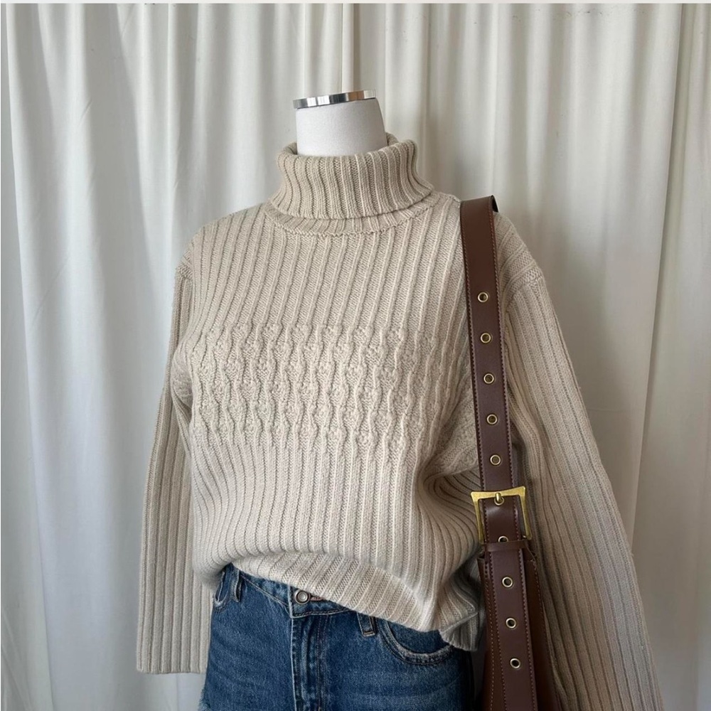 Sarah Spencer Cream Cable Rib Turtleneck Sweater